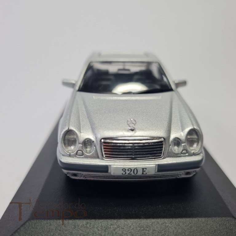 Miniatura 1/43 Altaya Mercedes 320 E - 1995