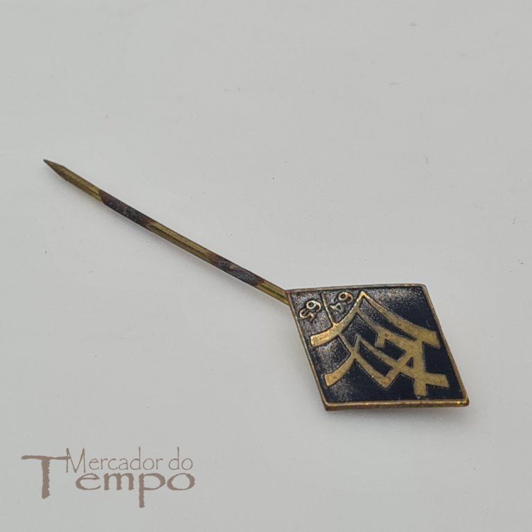 Pin esmaltado Liceu D.Filipa de Lencastre Finalistas 1964/65