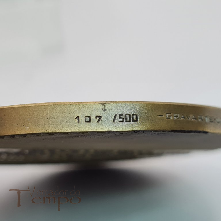 Medalha bronze I Jornadas Informação e Documentação para o Desenvolvimento, 1973