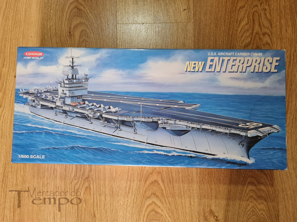 Kit Porta Aviões USA New Entreprise esc. 1/600 do fabricante Kangnam