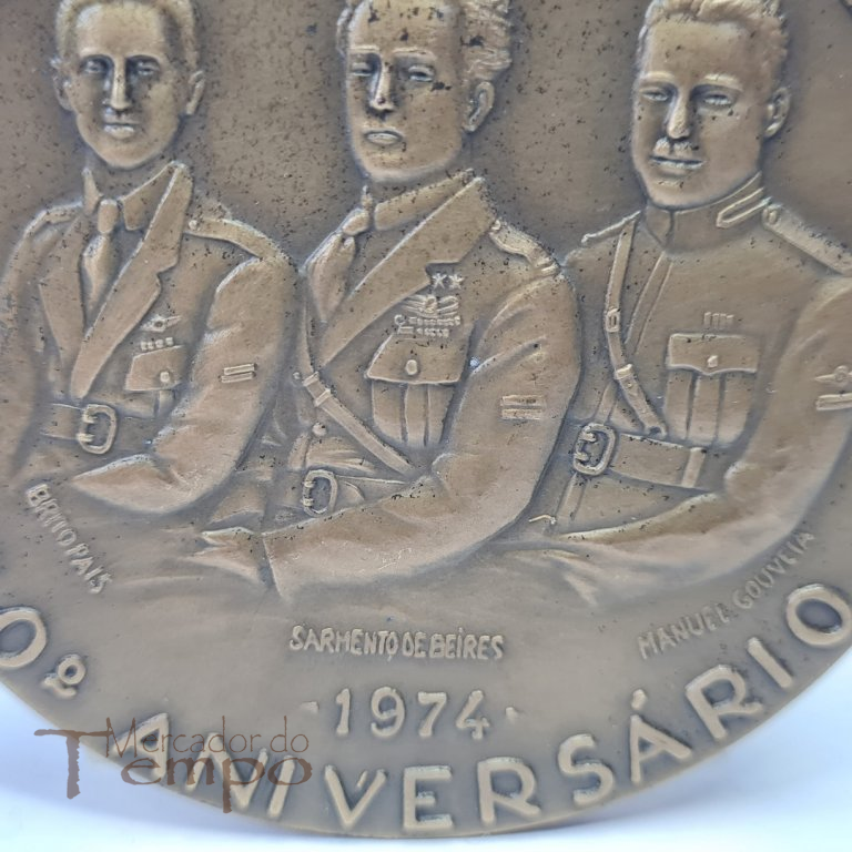 Medalha bronze 50º aniversário da 1ª Viagem Aérea a Macau 1924-1974