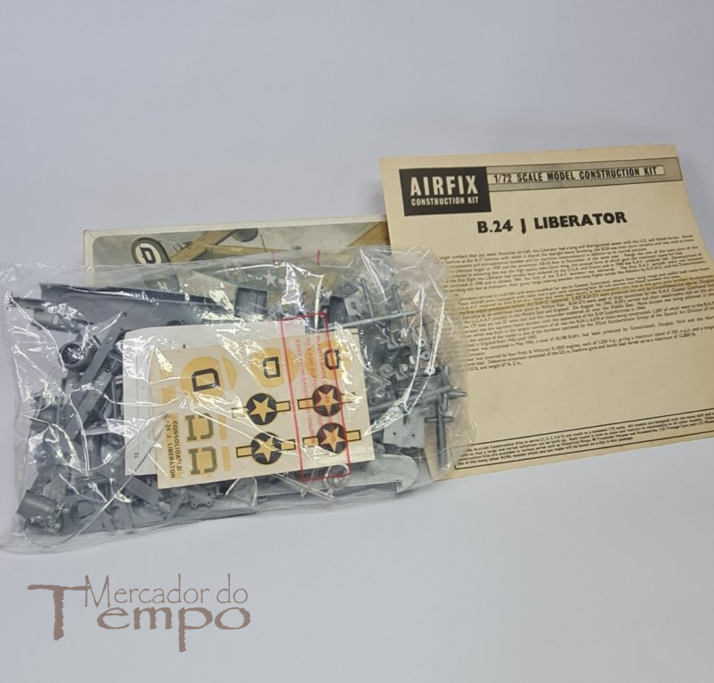 Kit escala 1/72 Airfix  avião militar B-24 J Liberator 