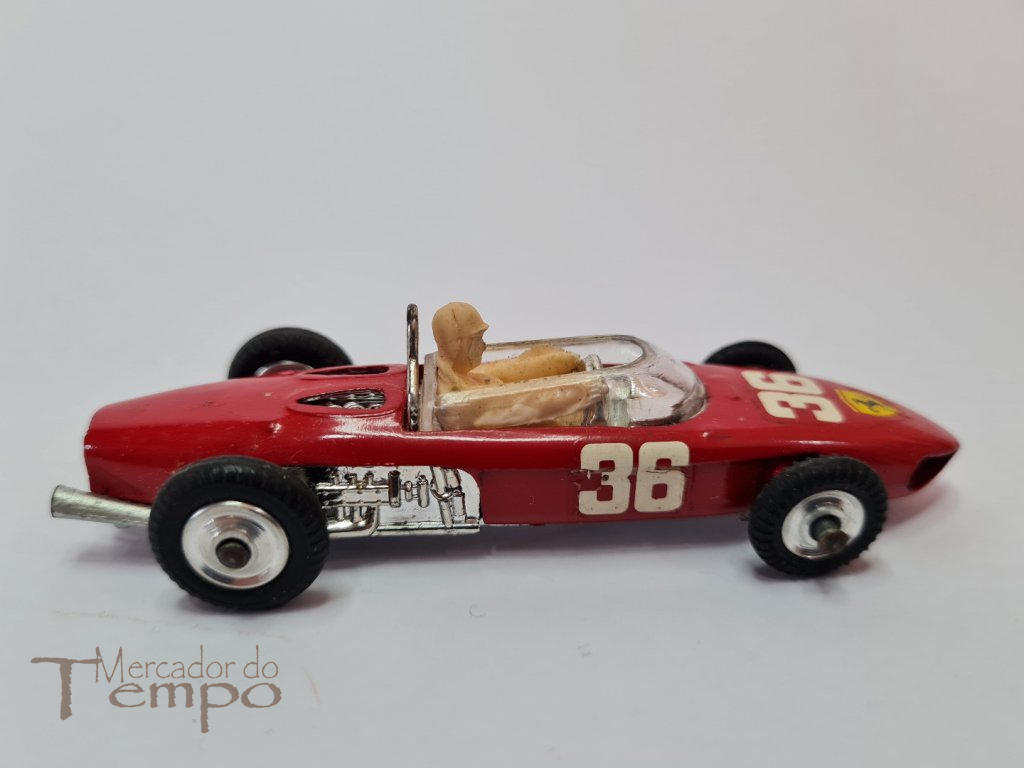 Miniatura Corgi Toys Ferrari F1 Shark Nose nº154