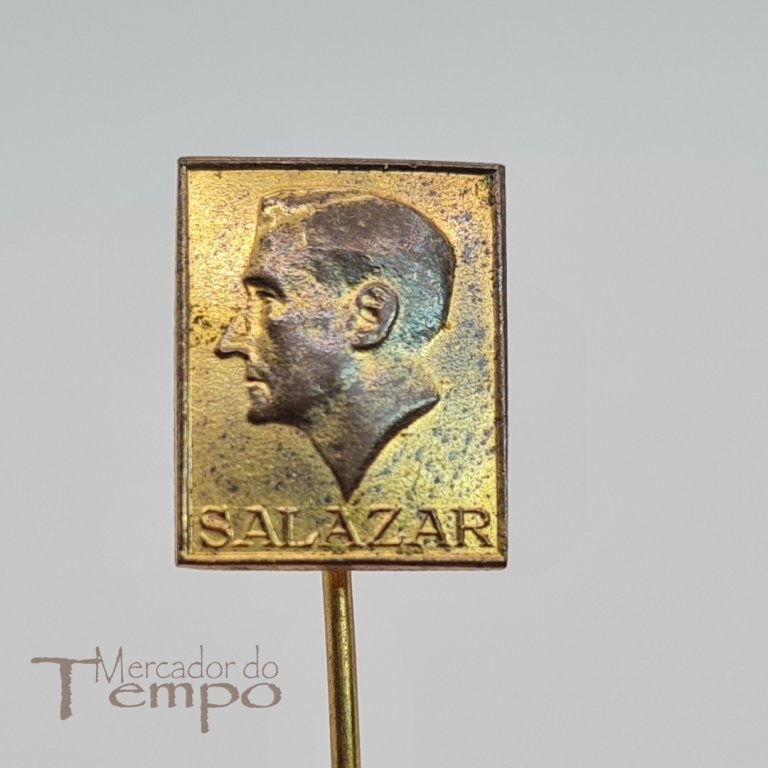 Pin Salazar