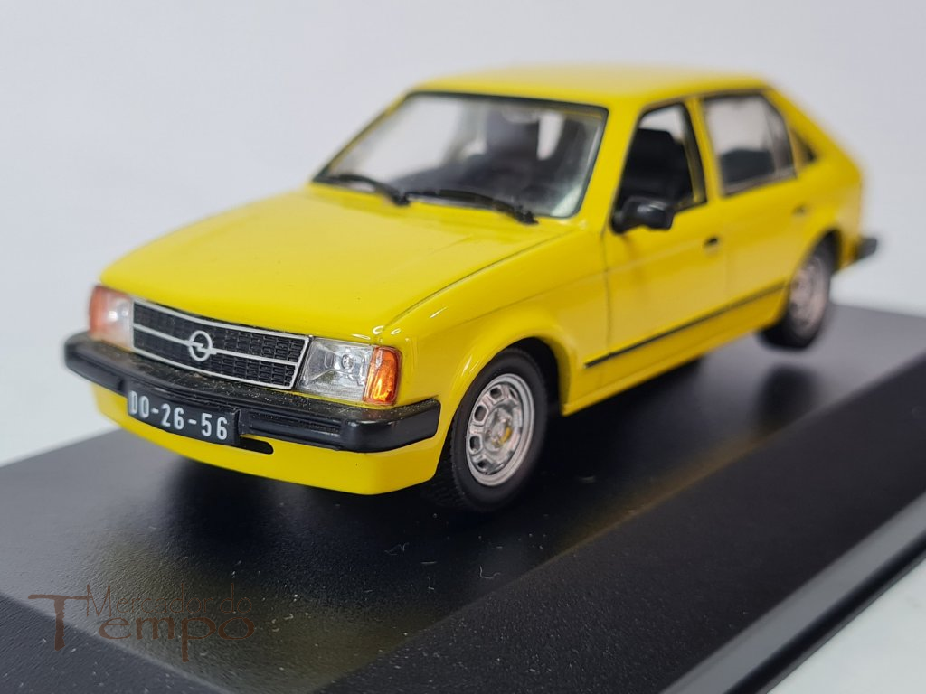 Miniatura 1/43 Altaya Opel Kadett 1.6 s