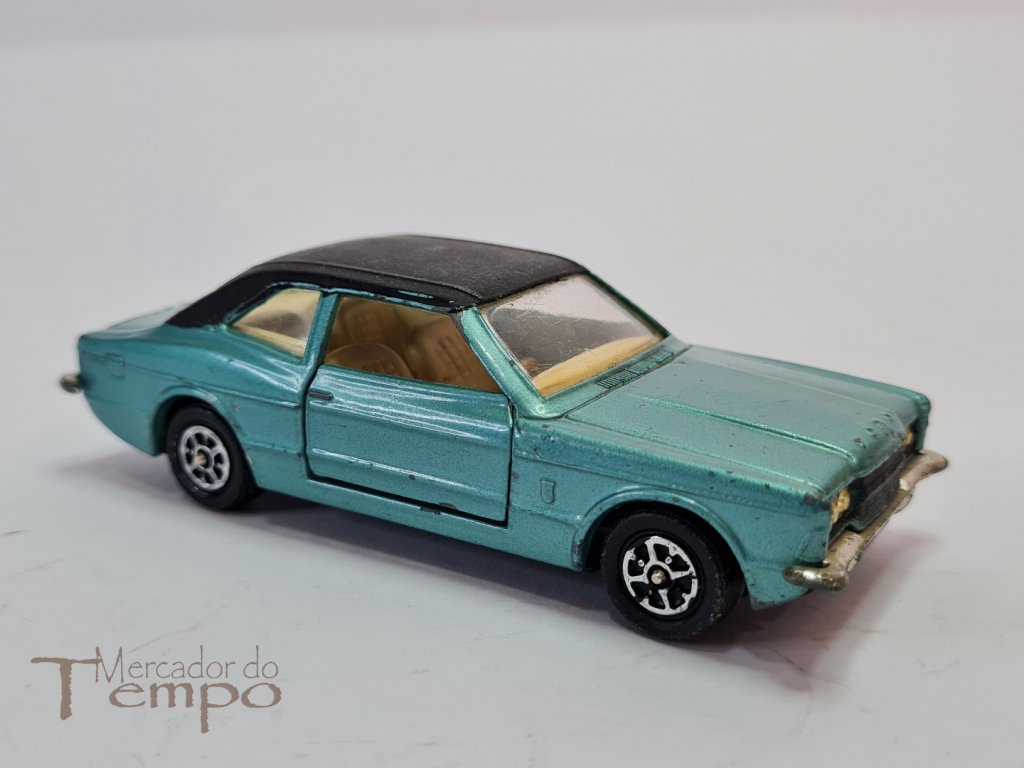 Miniatura Corgi Toys Ford Cortina GXL