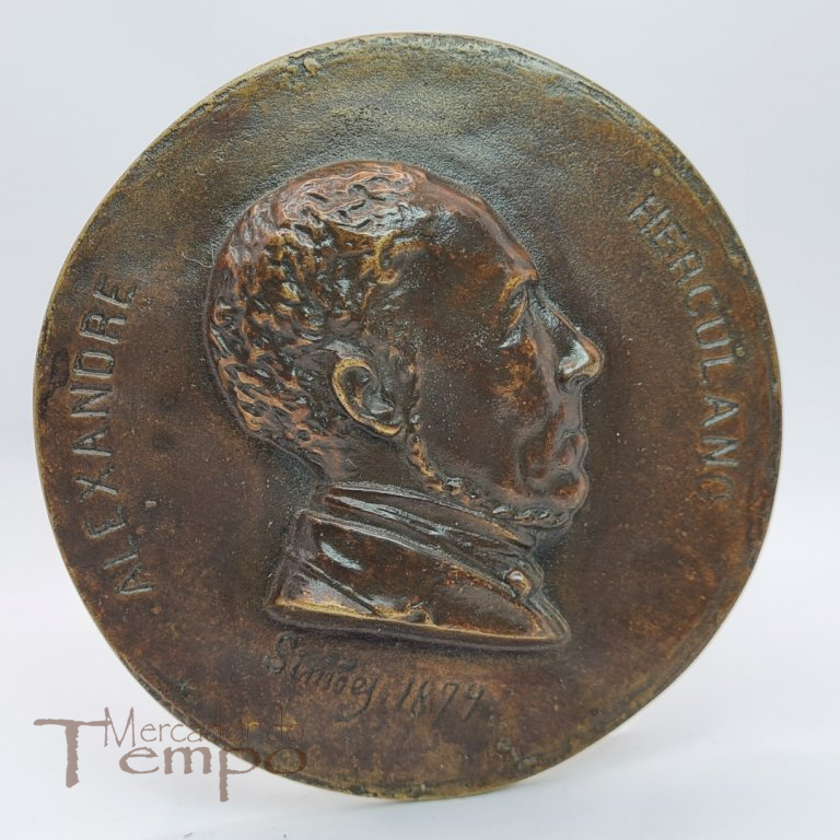 Grande Medalhão em bronze uniface, de Alexandre Herculano, Assinado: Simões e datado de 1897