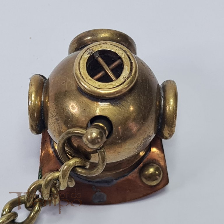Porta chaves em latão e cobre com Escafandro/Mergulho