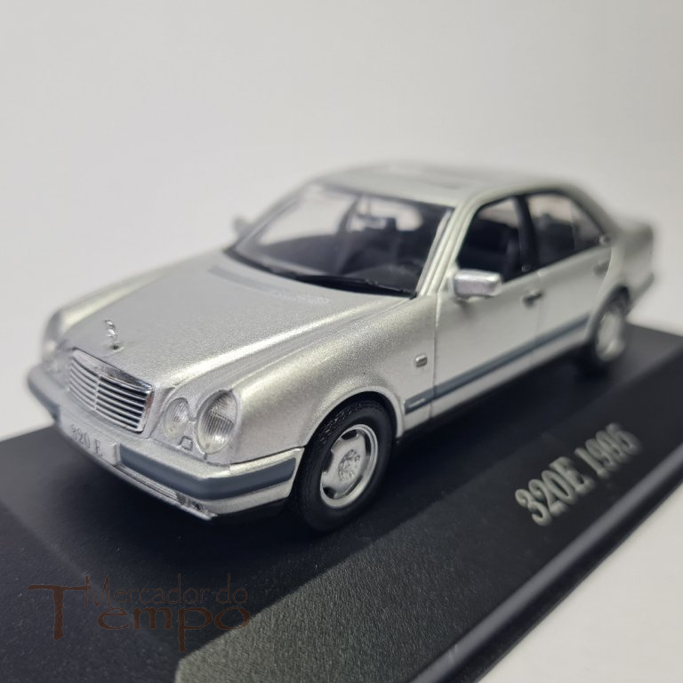 Miniatura 1/43 Altaya Mercedes 320 E - 1995