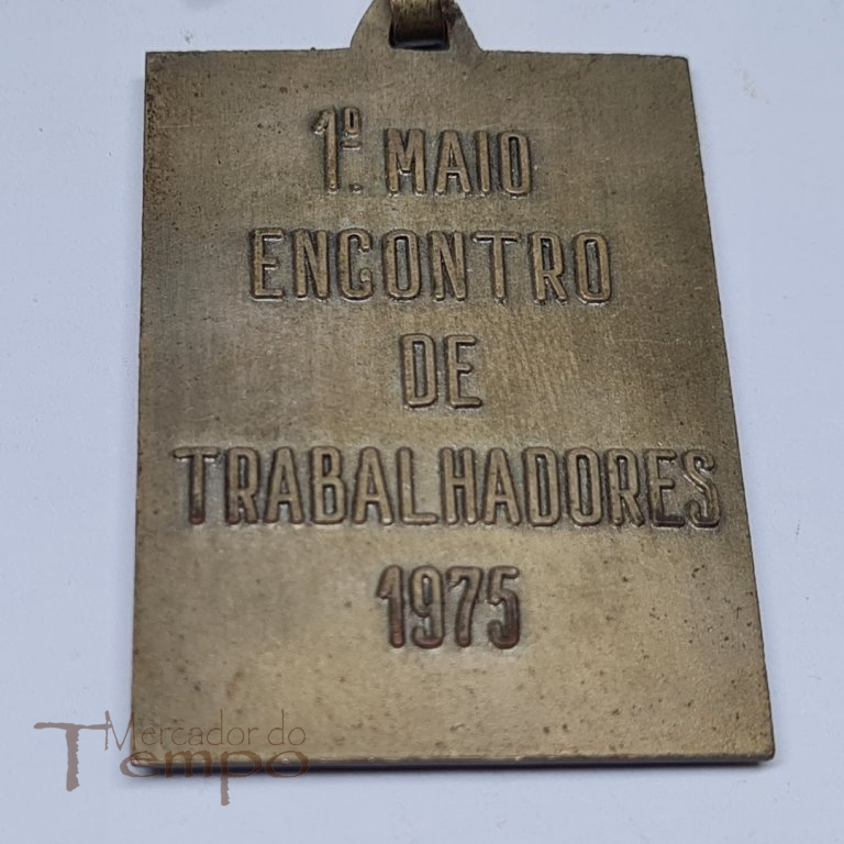 Medalha Iº Encontro Trabalhadores da Intersindical Nacional 1975