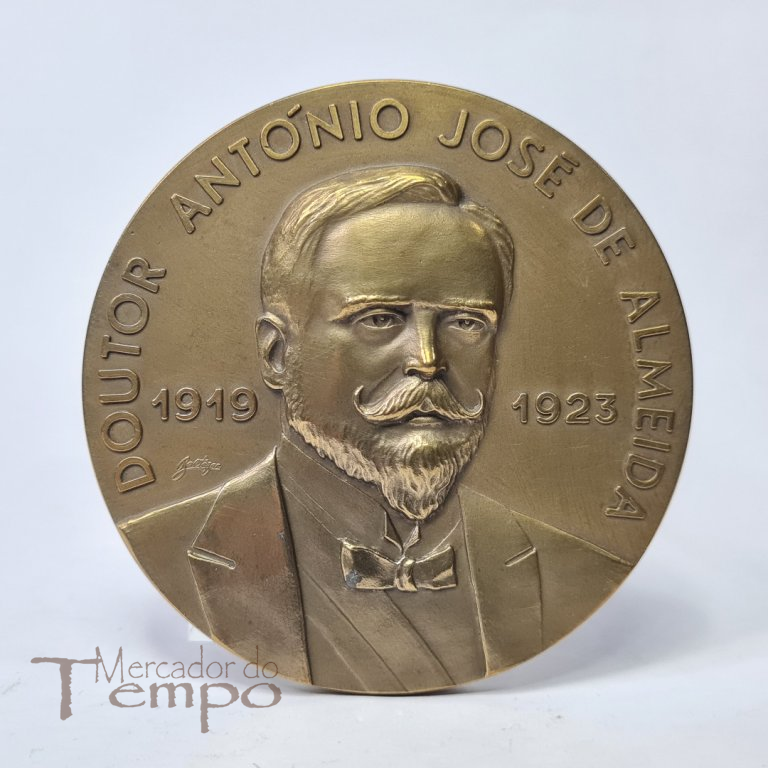 Medalha bronze António José de Almeida 6º Presidente de Portugal