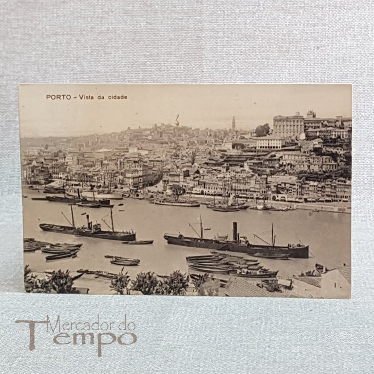 Postal antigo Porto - Vista da Cidade Rio com barcos 1915