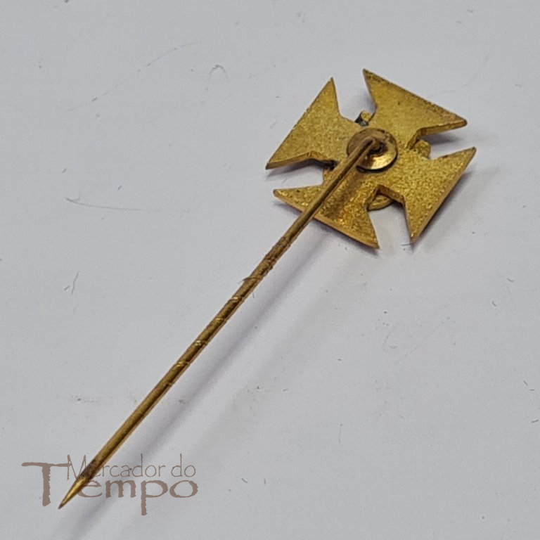 Pin esmaltado com Cruz de Cristo e Escudo Português