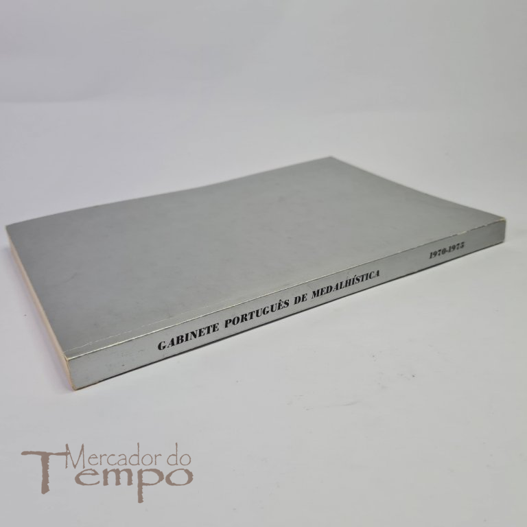 Livro Medalhas Gabinete Português de Medalhistica 1970-75