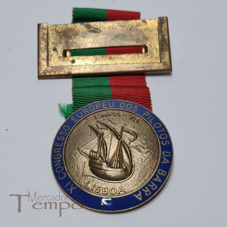 Medalha com esmaltes do XI Congresso Europeu dos Pilotos da Barra, 1973
