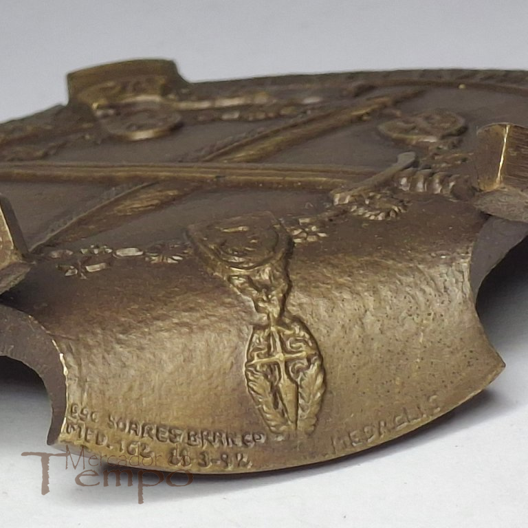 Medalha em bronze comemorativa dos 144 anos da Revista Militar