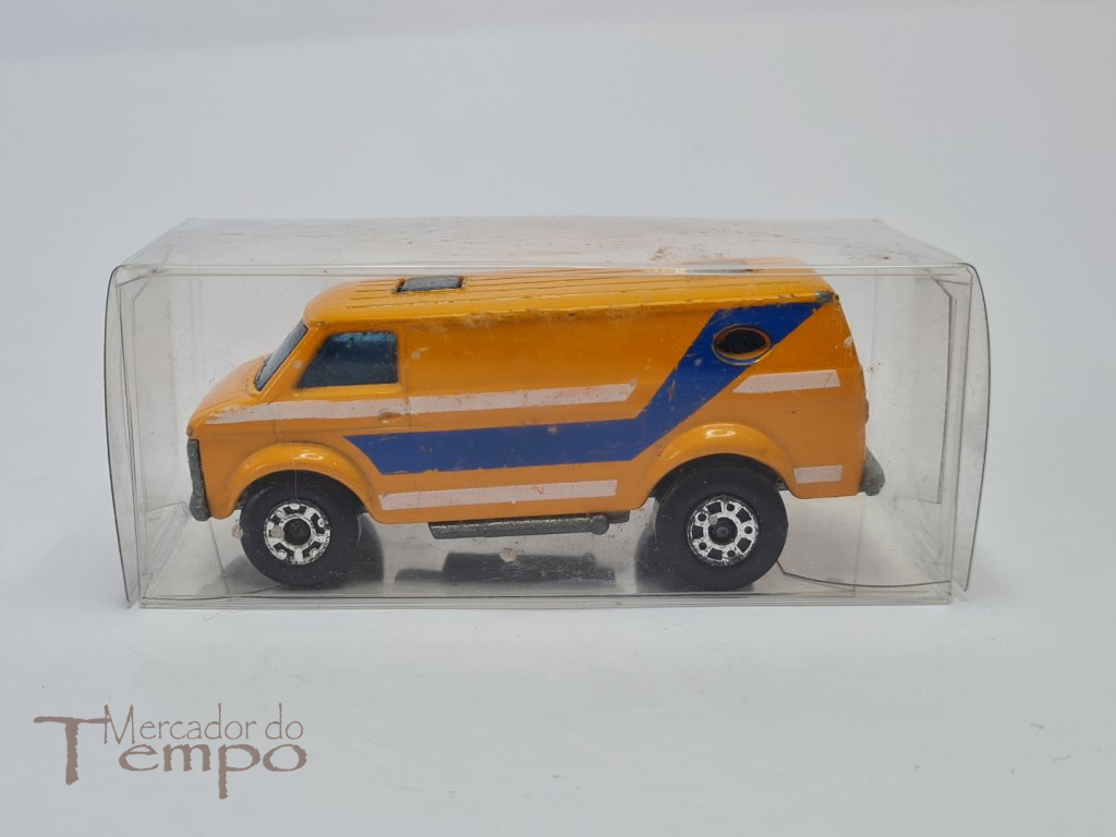 Miniatura Matchbox Superfast Chevy Van nº68