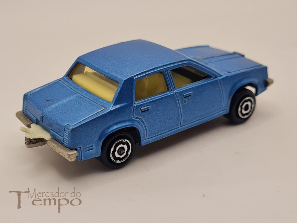 Miniatura Carro Oldsmobile + Atrelado com Caiaque Majorette #253