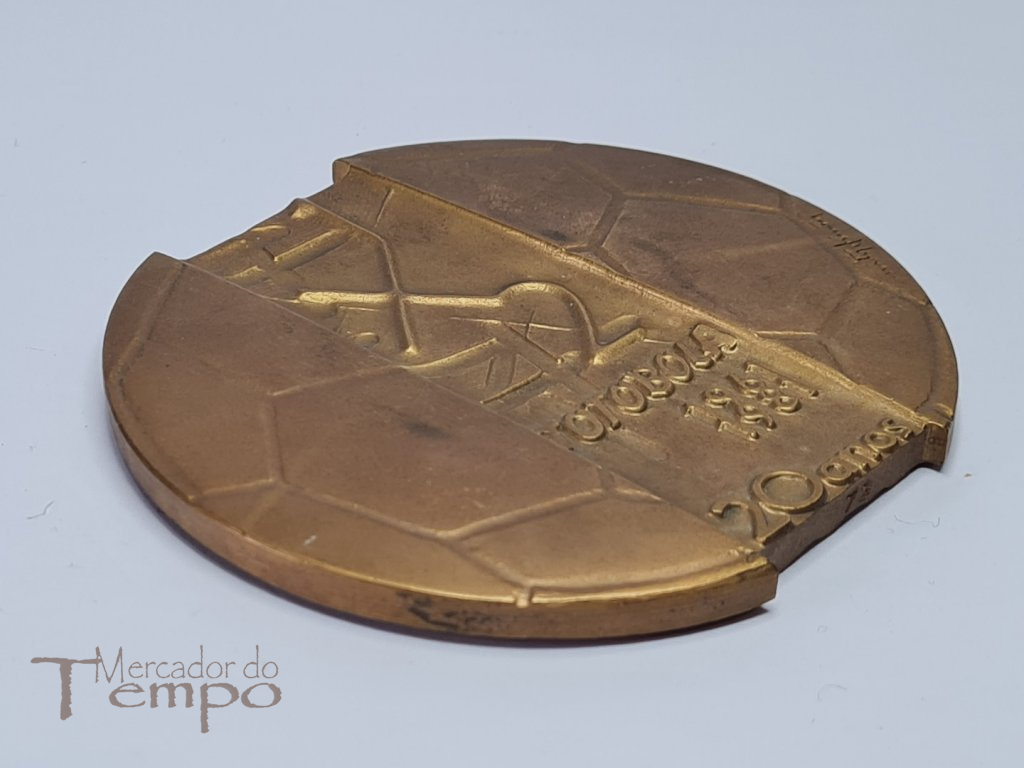 Medalha bronze comemorativa dos 20 anos do Totobola 1961-1981
