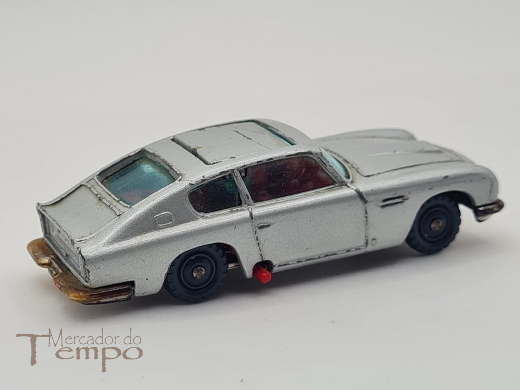 Miniatura 1/64 Husky Aston Martin James Bond
