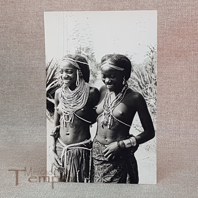 Postal antigo Costumes Africanos - Mulheres Kacondas