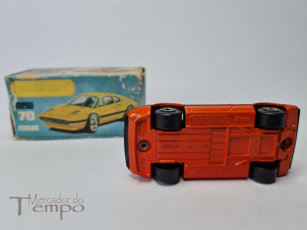 Miniatura Matchbox Ferrari #70 com caixa original
