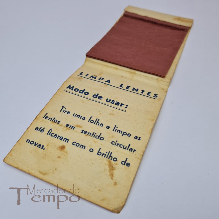 Bloco de folhas “Limpa Lentes” oferta da Companhia Nacional de Navegação