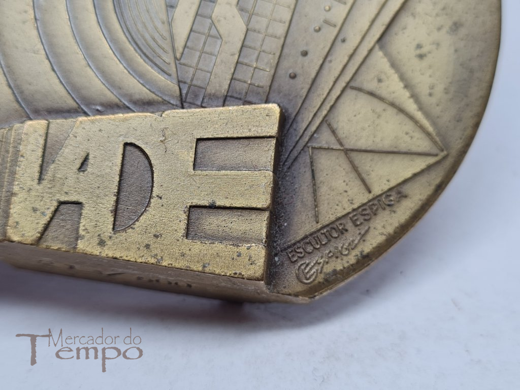 Medalha bronze Faculdade Arte & Design IADE 25 anos Espiga Pinto