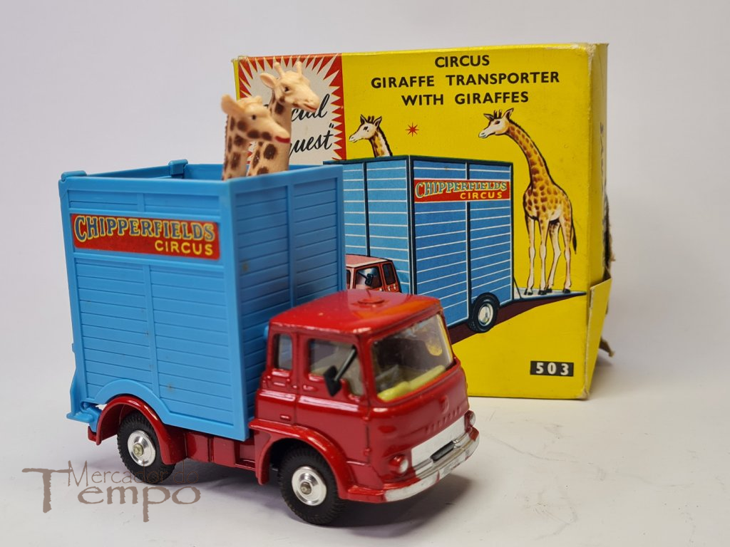 1/43 Corgi Toys Chipperfield's Circus Giraffe Transporter with Giraffes