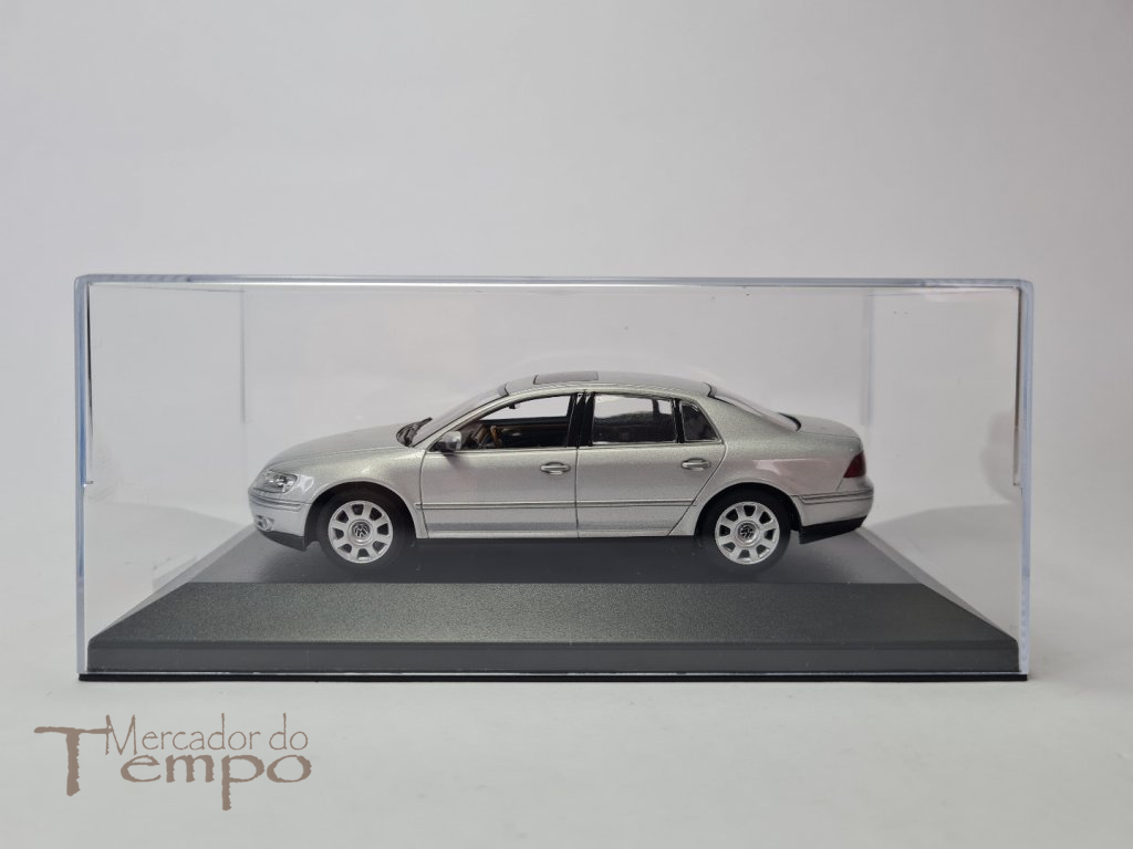 Miniatura 1/43 Minichamps VW Volkswagen Phaeton 2002