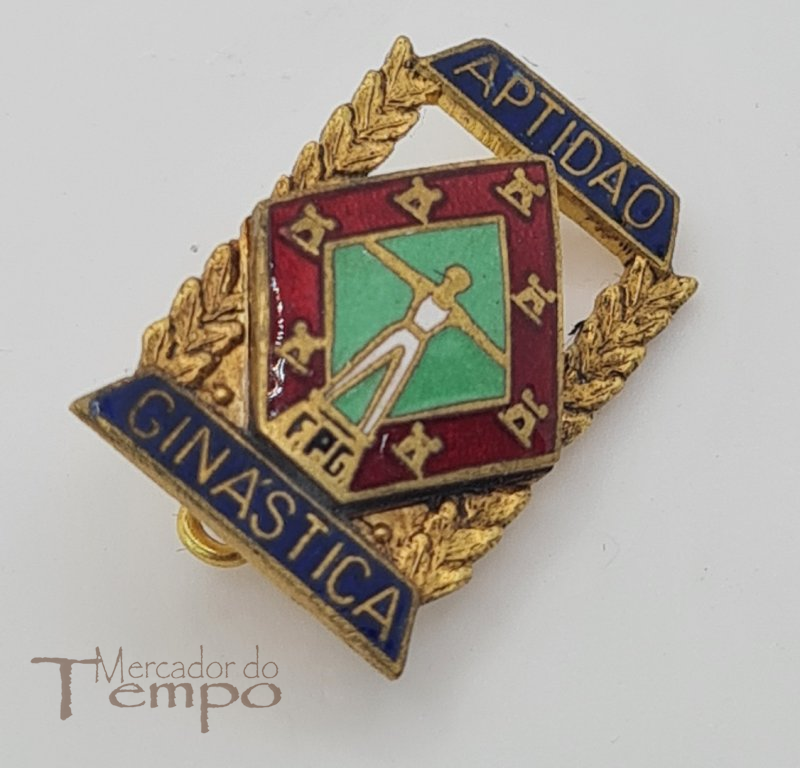 
Invulgar pin esmaltado Federação Portuguesa de Ginástica- Aptidão
 