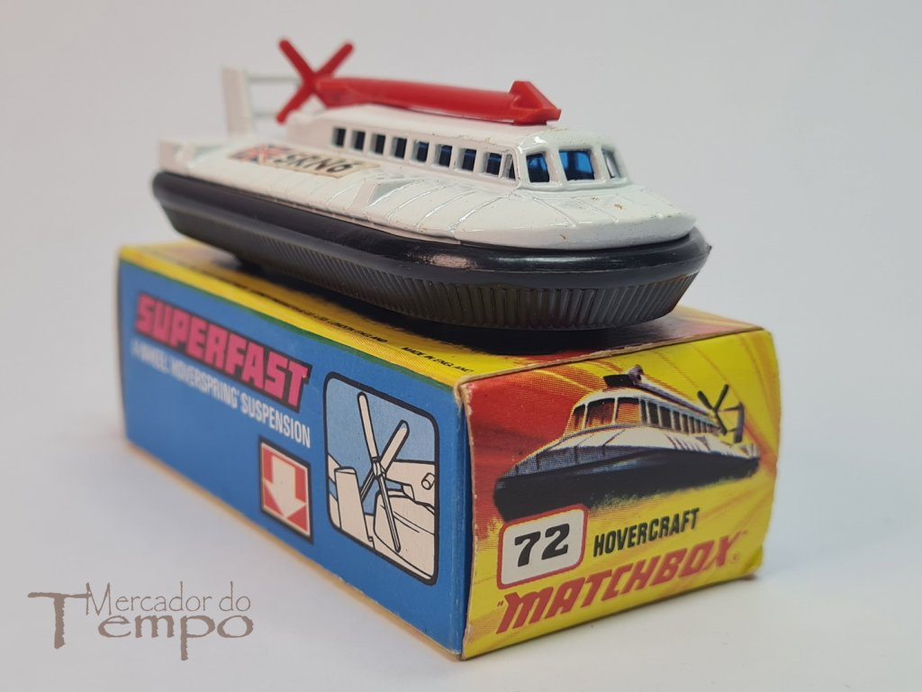 Miniatura Matchbox Hovercraft #72 com caixa original