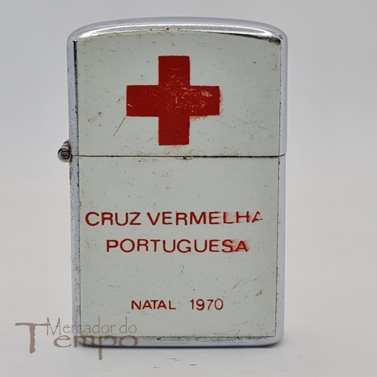Isqueiro tipo Zippo Cruz Vermelha Portuguesa Natal 1970. 