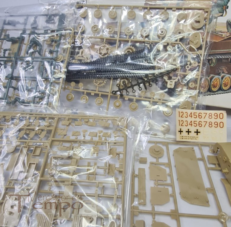 Kit 1/35 Tamiya Tanque German Flakpanzer IV Mobelwagen