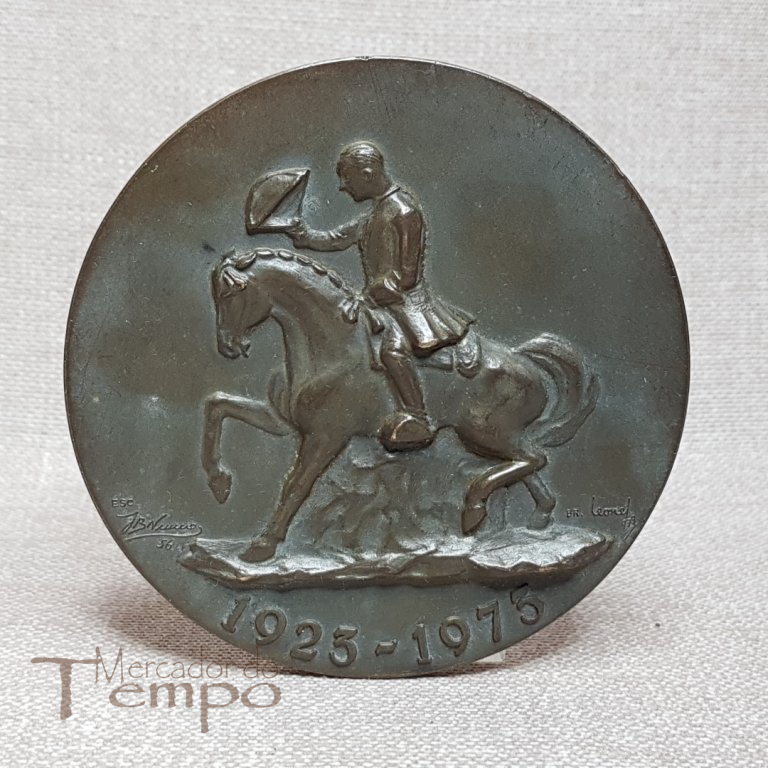 Medalha Real Club Tauromáquico Português alusiva ao aos cinquenta anos de Toureiro, João Branco Nuncio