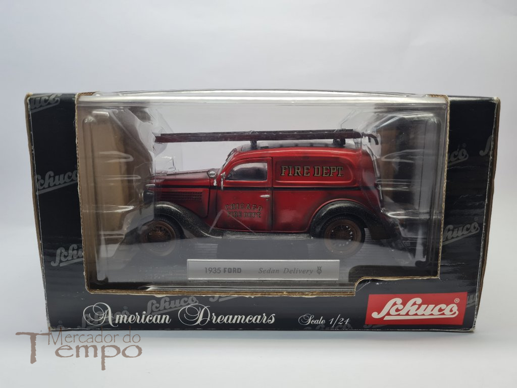 Miniatura 1/24 Schuco Ford Chicago Fire Department 1935 com caixa