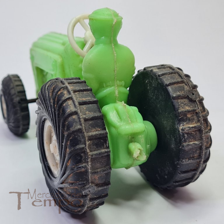 Tractor em plástico fabrico Português plásticos Estrela