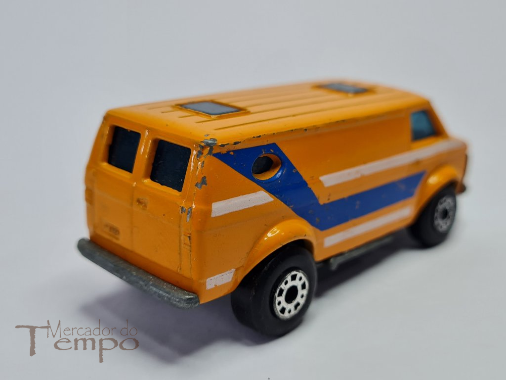 Miniatura Matchbox Superfast Chevy Van nº68