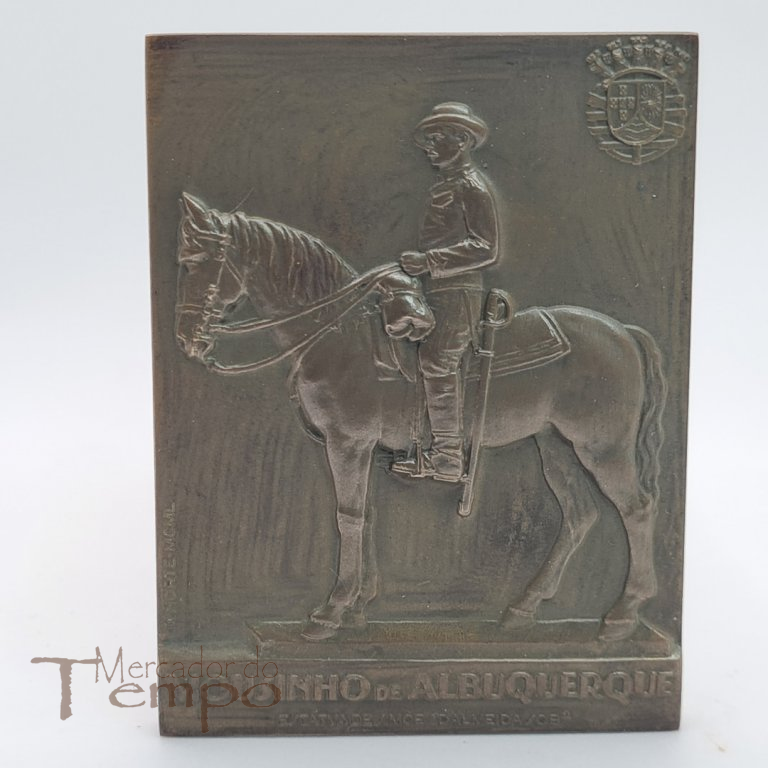 Medalha em bronze Mousinho de Albuquerque. Assinada: M.Norte