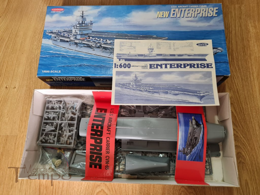 Kit Porta Aviões USA New Entreprise esc.1/600 Kangnam