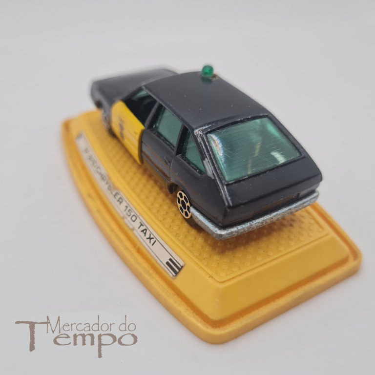 Miniatura carro 1/64 Pilen M-810 Chysler 150 Taxi Spain