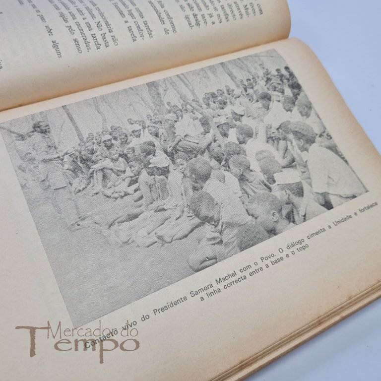Datas e documentos da história da Frelimo. datado de 1975