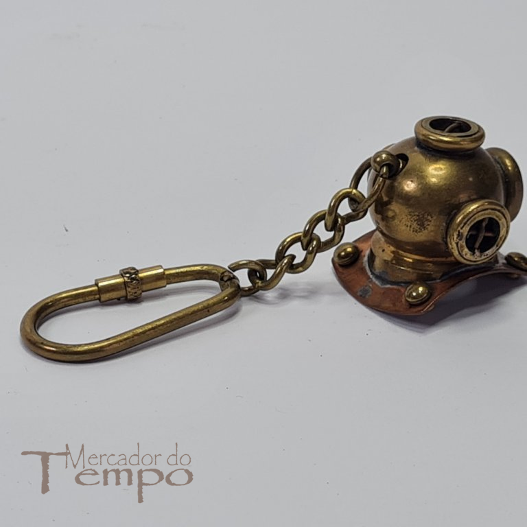 Porta chaves em latão e cobre com Escafandro/Mergulho