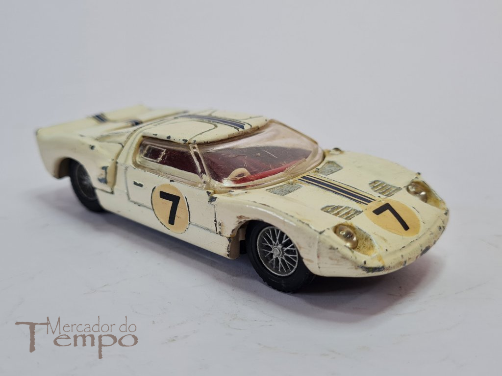 Miniatura Dinky Toys Ford GT