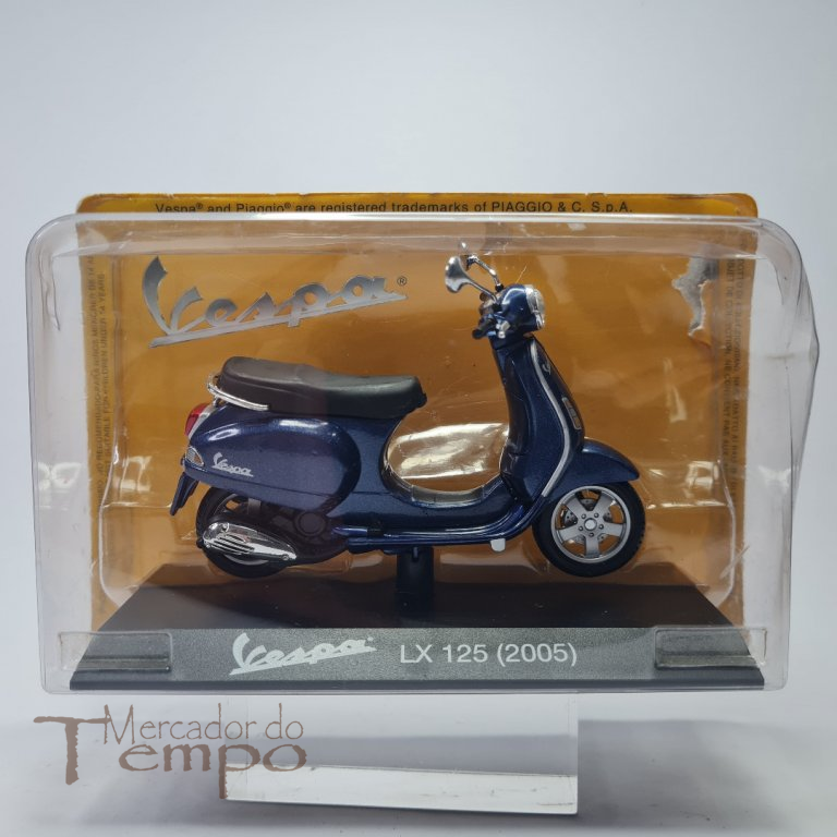 Miniatura Altaya 1/18 Mota Vespa LX 125, 2005