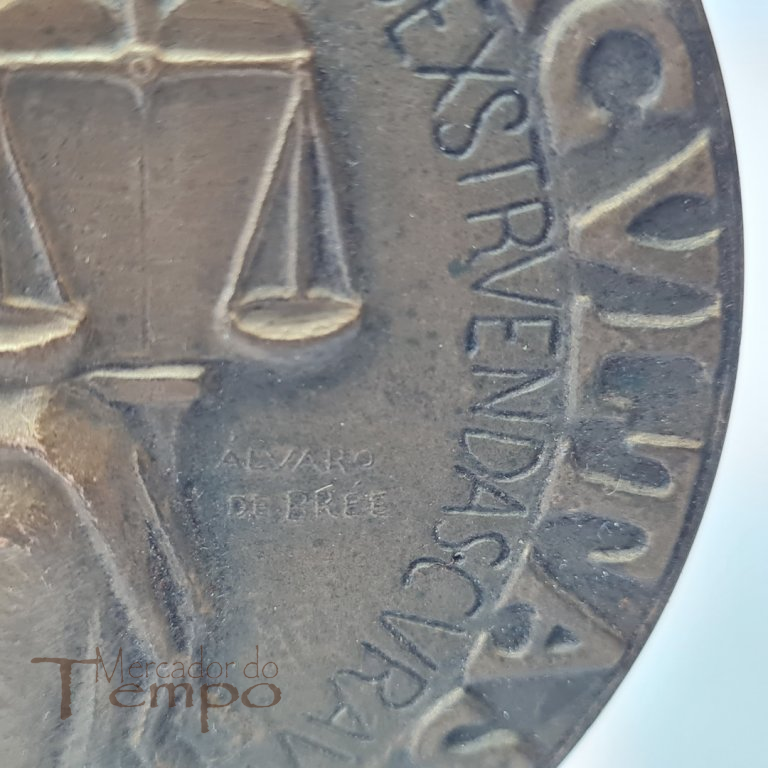 Medalha de bronze Faculdade de Direito, datada de 1957 Álvaro de Brée