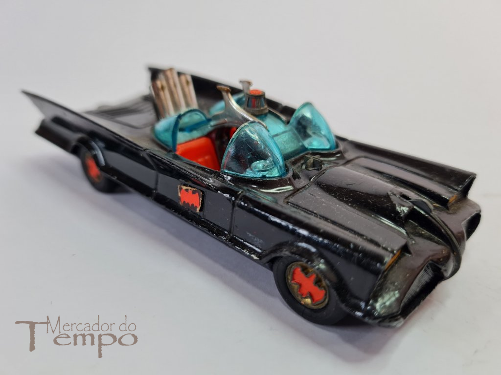Miniatura Corgi Toys Batman Batmobile