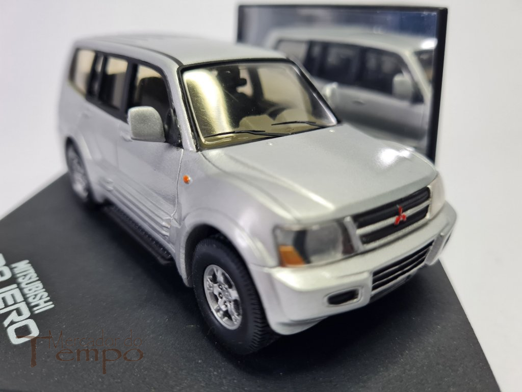 Miniatura 1/43 MTech Mitsubishi Pajero