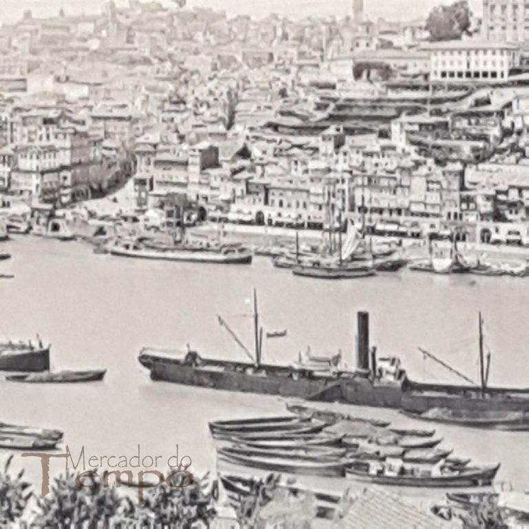 Postal antigo Porto - Vista da Cidade Rio com barcos 1915
