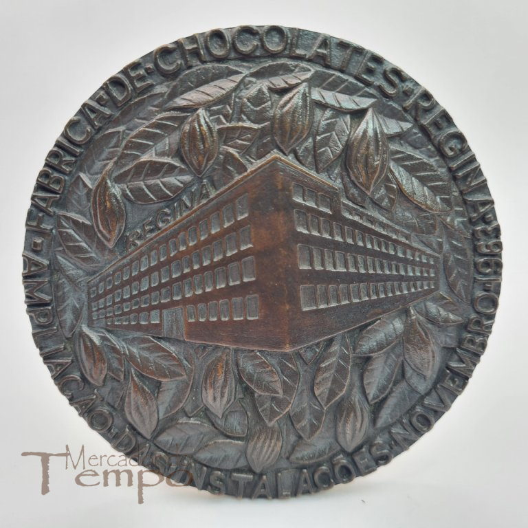 Grande medalhão em bronze com formato de roda de Comboio, comemorativa dos XX Ano de Concelho Autónomo do Entrocamento, 1945 - 1965